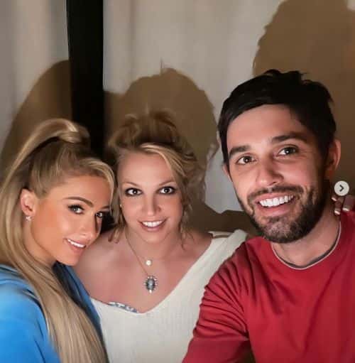 (parishilton/Instagram)