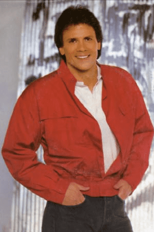 Evans was married to actor Wayne Massey, who played Johnny Drummond, the love interest of her character on One Life to Live (imdb)