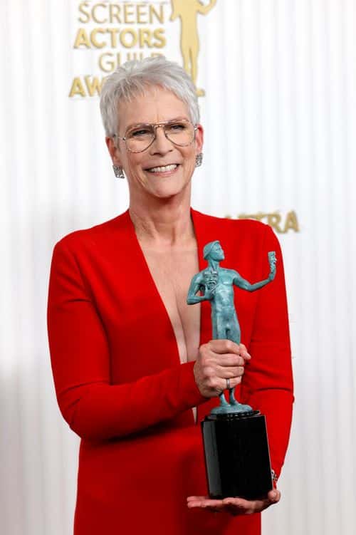 Jamie Lee Curtis, recipient of the Female Actor in a Supporting Role — Motion Picture award for