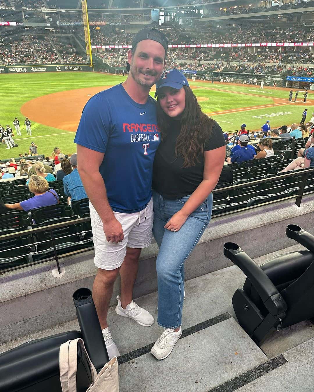 Alexa and Brennon Lemieux are happily married (Instagram/@mrsalexalemieux)