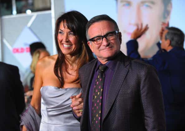HOLLYWOOD, CA - NOVEMBER 09:  Actor Robin Williams (R) and Susan Schneider arrive at the premiere of Walt Disney Pictures' 