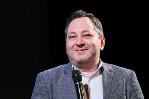 Moderator Scott Feinberg speaks onstage at the