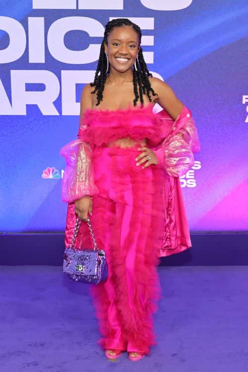 Noveen Crumbie attends the 2022 People's Choice Awards at Barker Hangar on December 06, 2022 in Santa Monica, California.