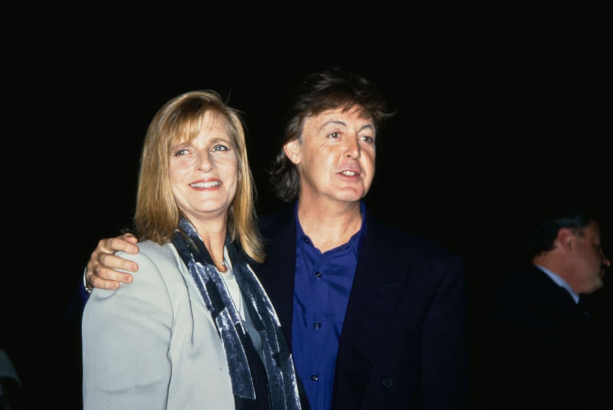 Paul McCartney and wife Linda McCartney attend an event, circa 1990s. (Photo by Vinnie Zuffante/Michael Ochs Archives/Getty Images)