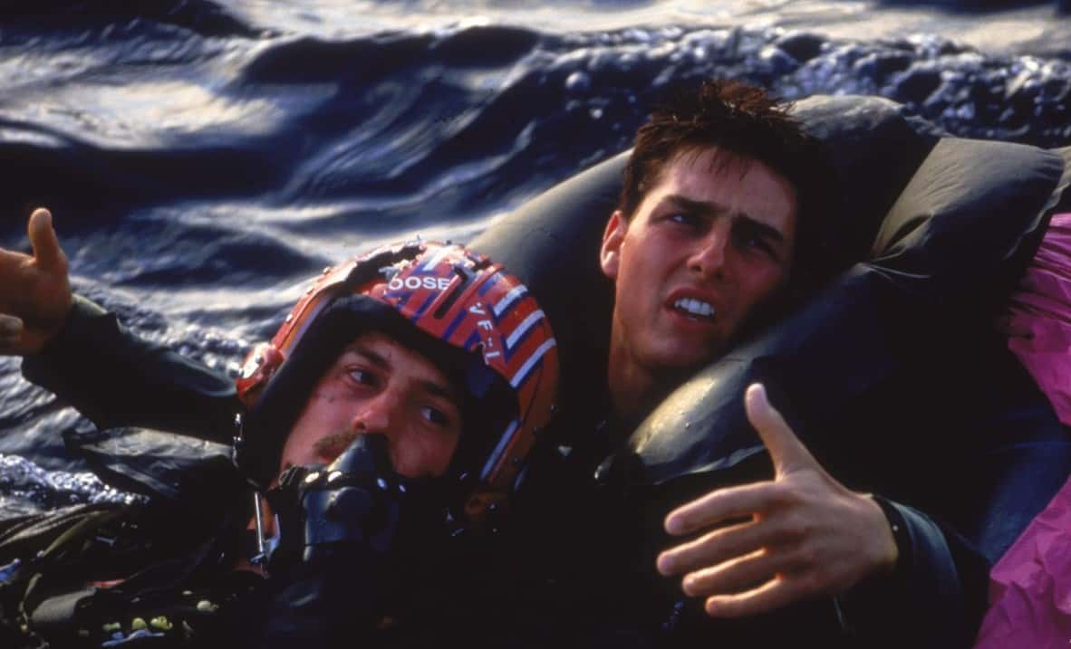 Cruise had a brush with death while filming the scene as his parachute started filling up with water, and he could have been right at the bottom of the ocean if not rescued. (IMDb)