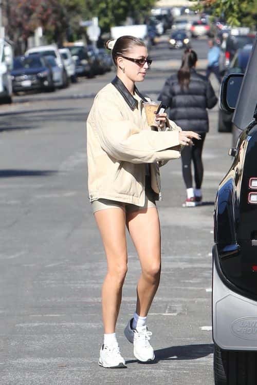 Hailey Beiber showed off her toned legs in an outing in LA. (Backgrid)