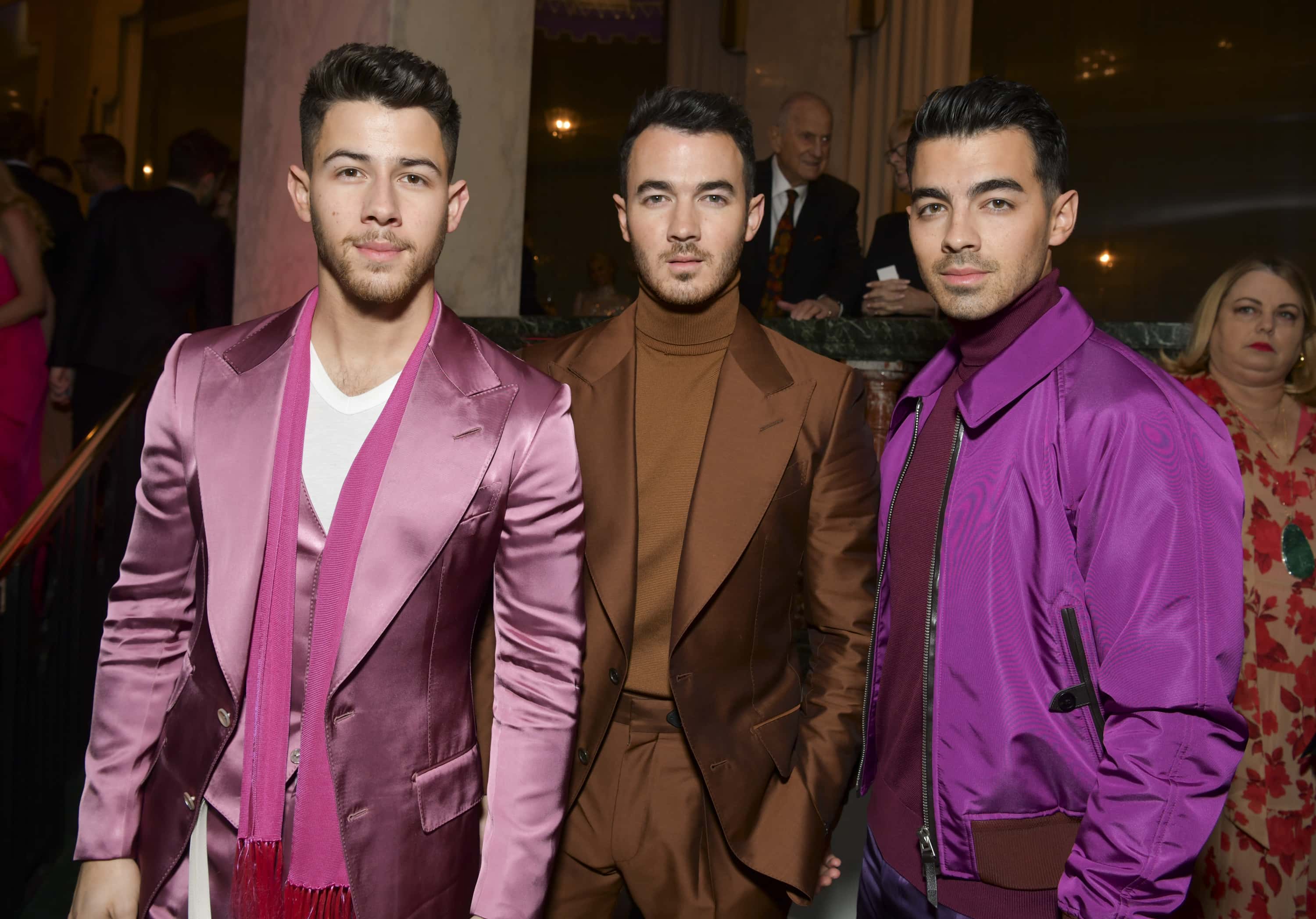 BEVERLY HILLS, CALIFORNIA - FEBRUARY 27: (L-R) Nick Jonas, Kevin Jonas, and Joe Jonas of the Jonas B