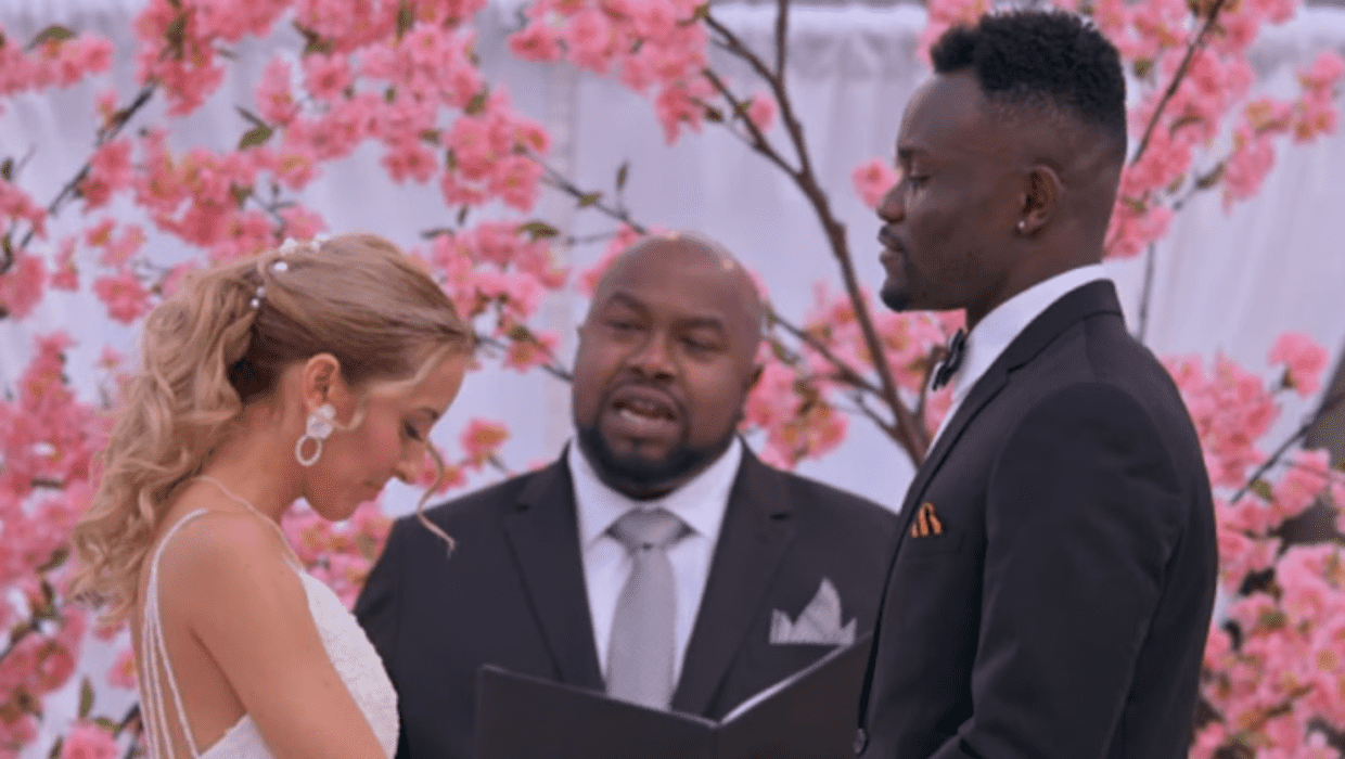 Kwame says 'I do' to Chelsea on 'Love Is Blind' Season 4 (Netflix)