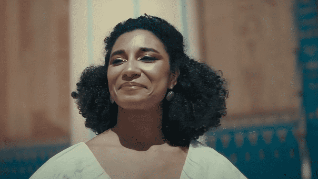 Adele James in 'Queen Cleopatra' (YouTub/Netflix)