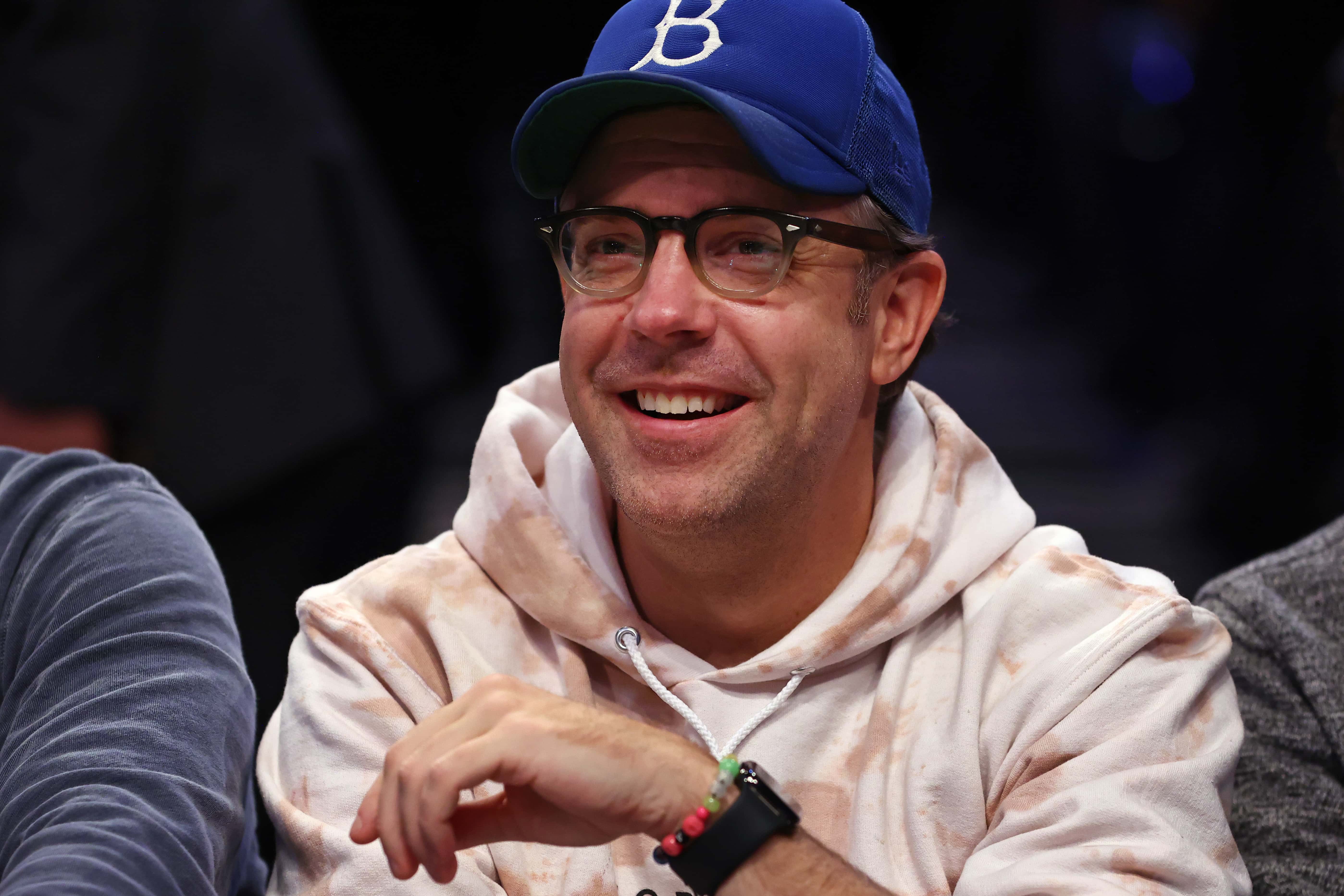 Actor and comedian Jason Sudeikis attends a game between the Charlotte Hornets and Brooklyn Nets at Barclays Center on October 24, 2021 in New York City. The Hornets defeated the Nets 111-95.