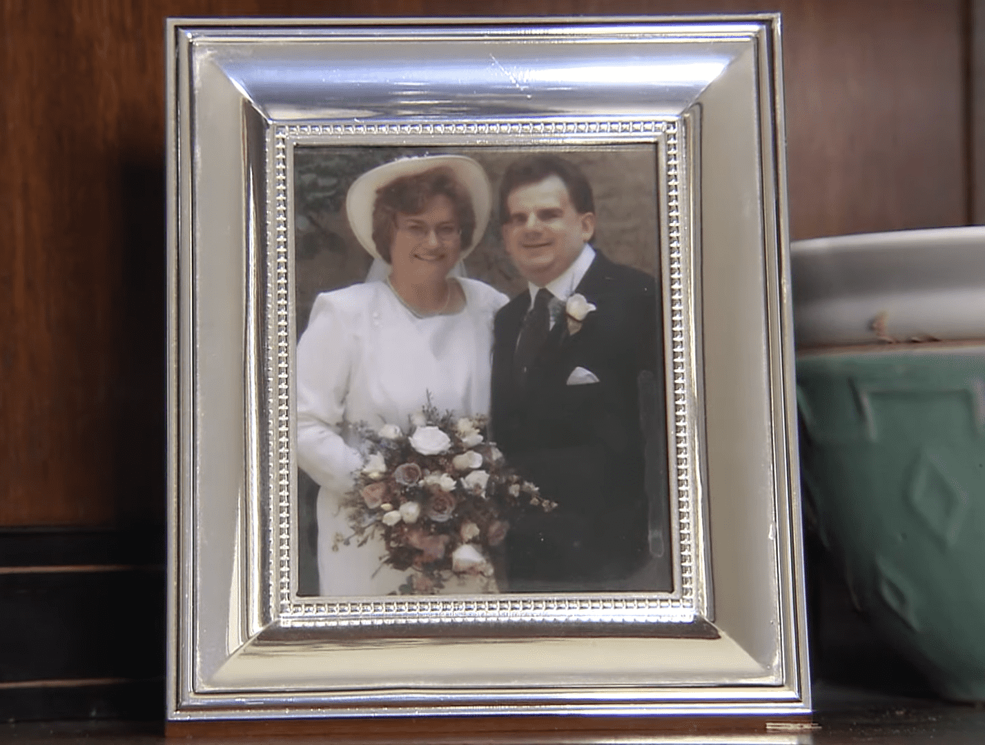 Eddie and Kelli Timanus met through an online group chat that discussed 'Jeopardy!' (Jeopardy!/YouTube)