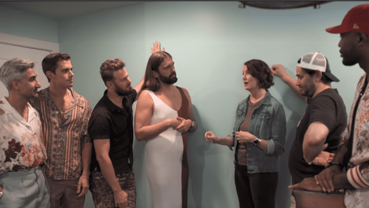 Dan and his girlfriend, Cara meets Fab Five in 'Queer Eye' Season 7 episode 5 (netflix)