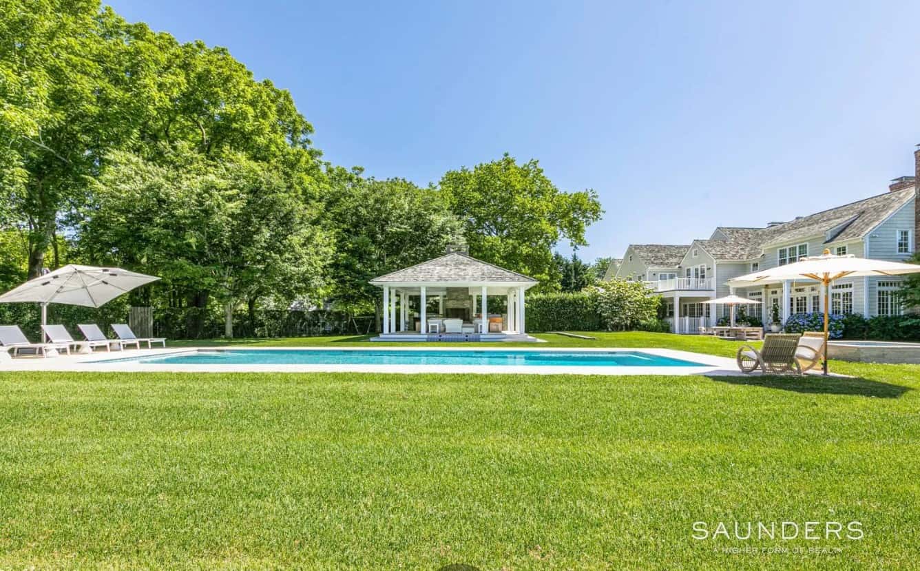 (Saunders & Associates)