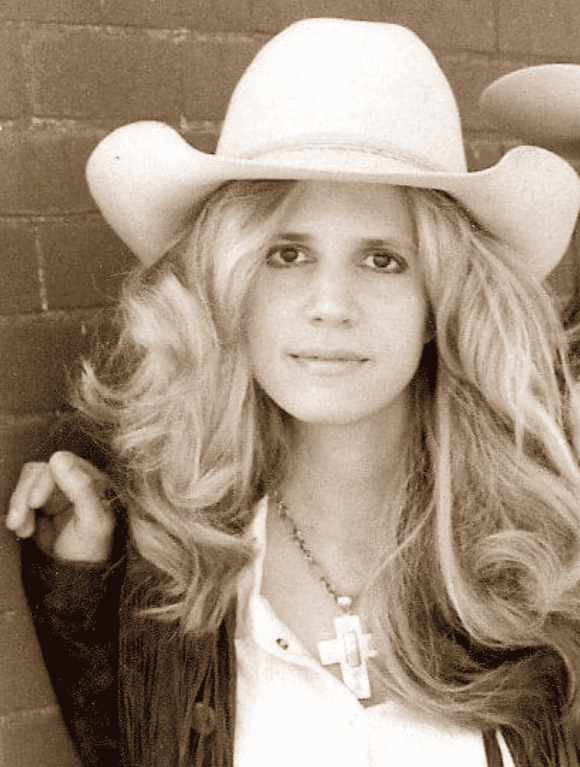 Amanda Sorvino, Paul Sorvino's daughter, is a writer and an actor. (Photo: Amanda Sorvino/IMDb)