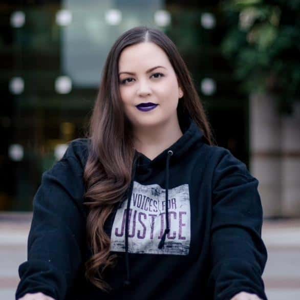 (TikTok/@saraheturney)