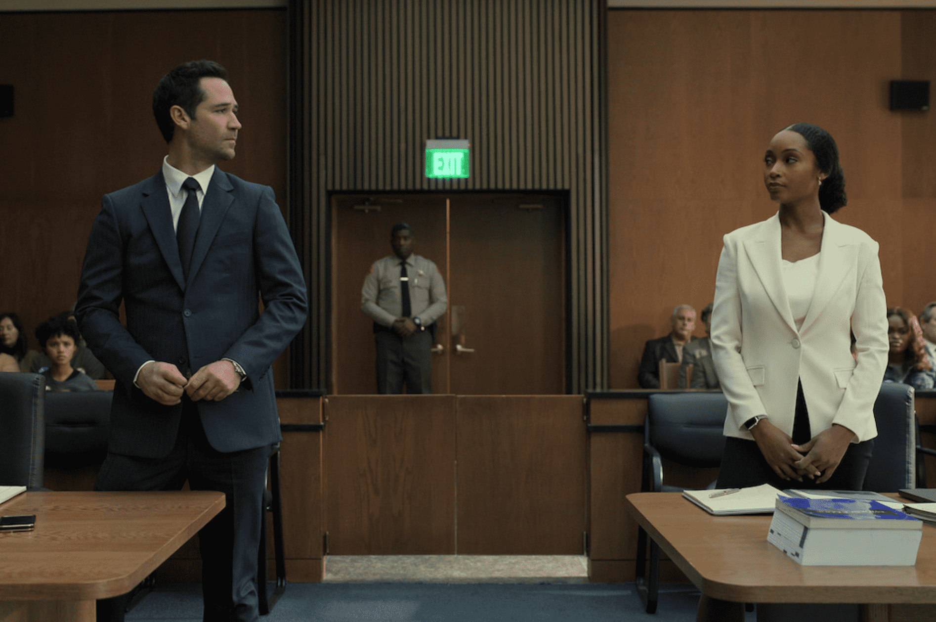 Andrea Freeman brings up a scorching evidence that dampens Mickey's resolve (Netflix)