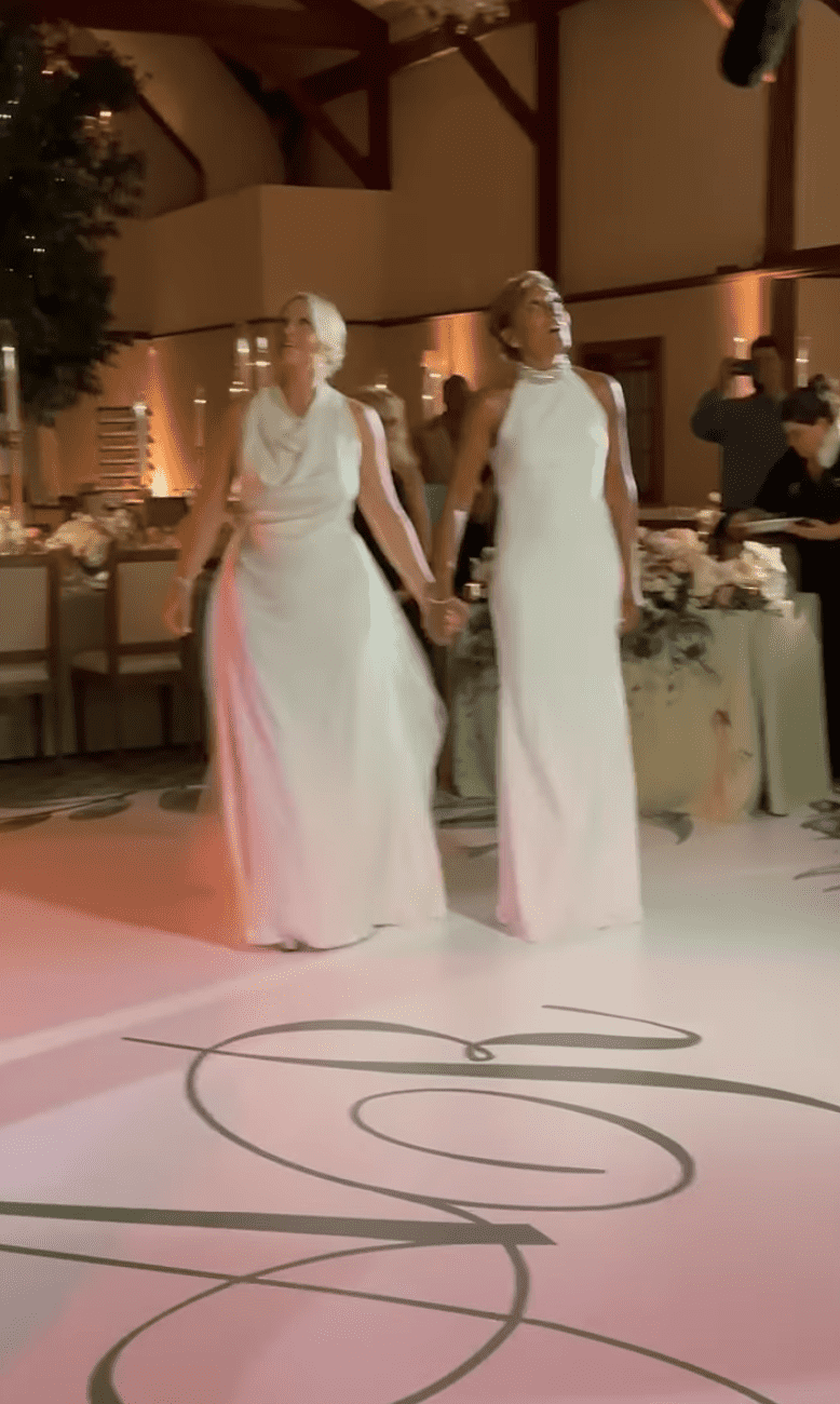 Robin Roberts and Amber Laign were completely in awe of the ballroom (@robinrobertsgma/Instagram)