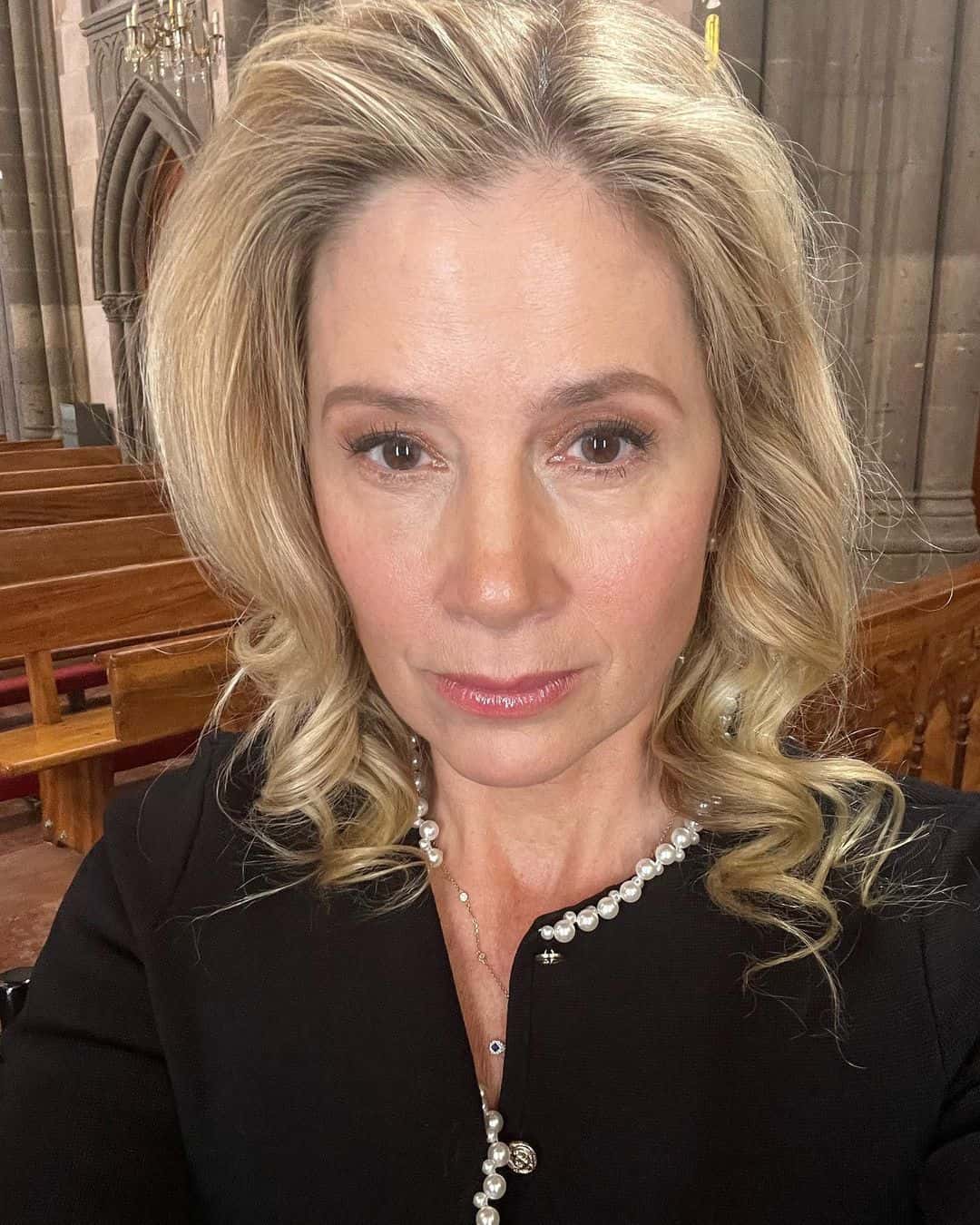 Mira Sorvino is a Harvard University graduate. (Instagram/@mirasorvino) 
