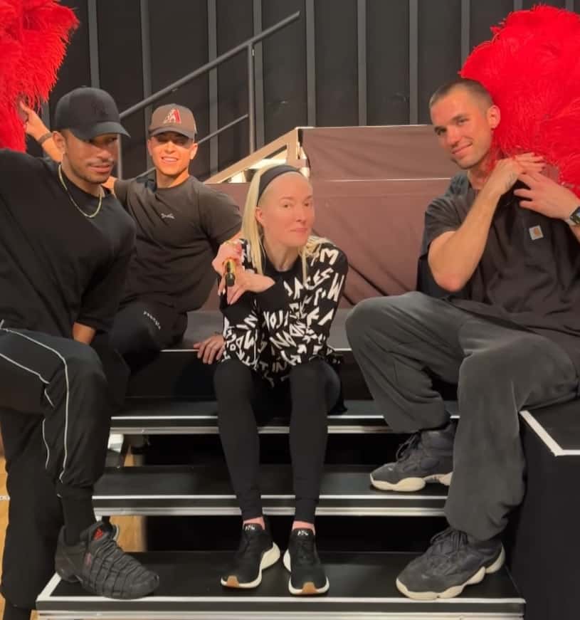 'RHOBH' star Erika Jayne flaunts her natural beauty in new video (Instagram/theprettymess)