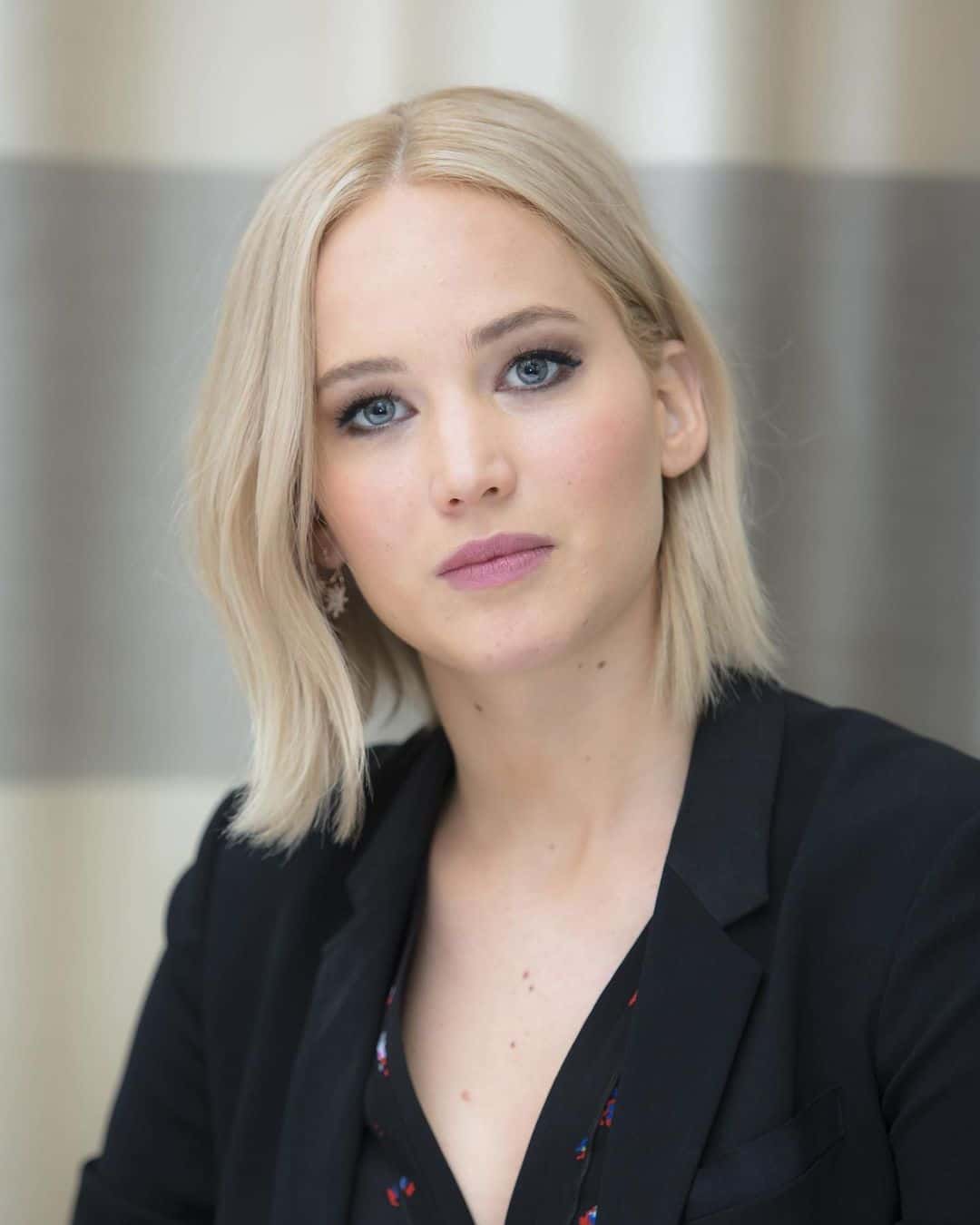 Lawrence has denied speculation of having an affair with Hemsworth. (Instagram/@jenniferlawrence_) 