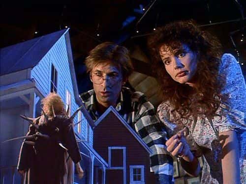 Alec Baldwin and Geena Davis in 'Beetlejuice' (Warner Bros)