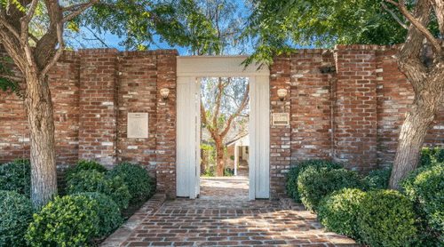 Jim Carrey is planning to sell his spacious 12,704-square-foot Los Angeles mansion (Sotheby's International Realty)

