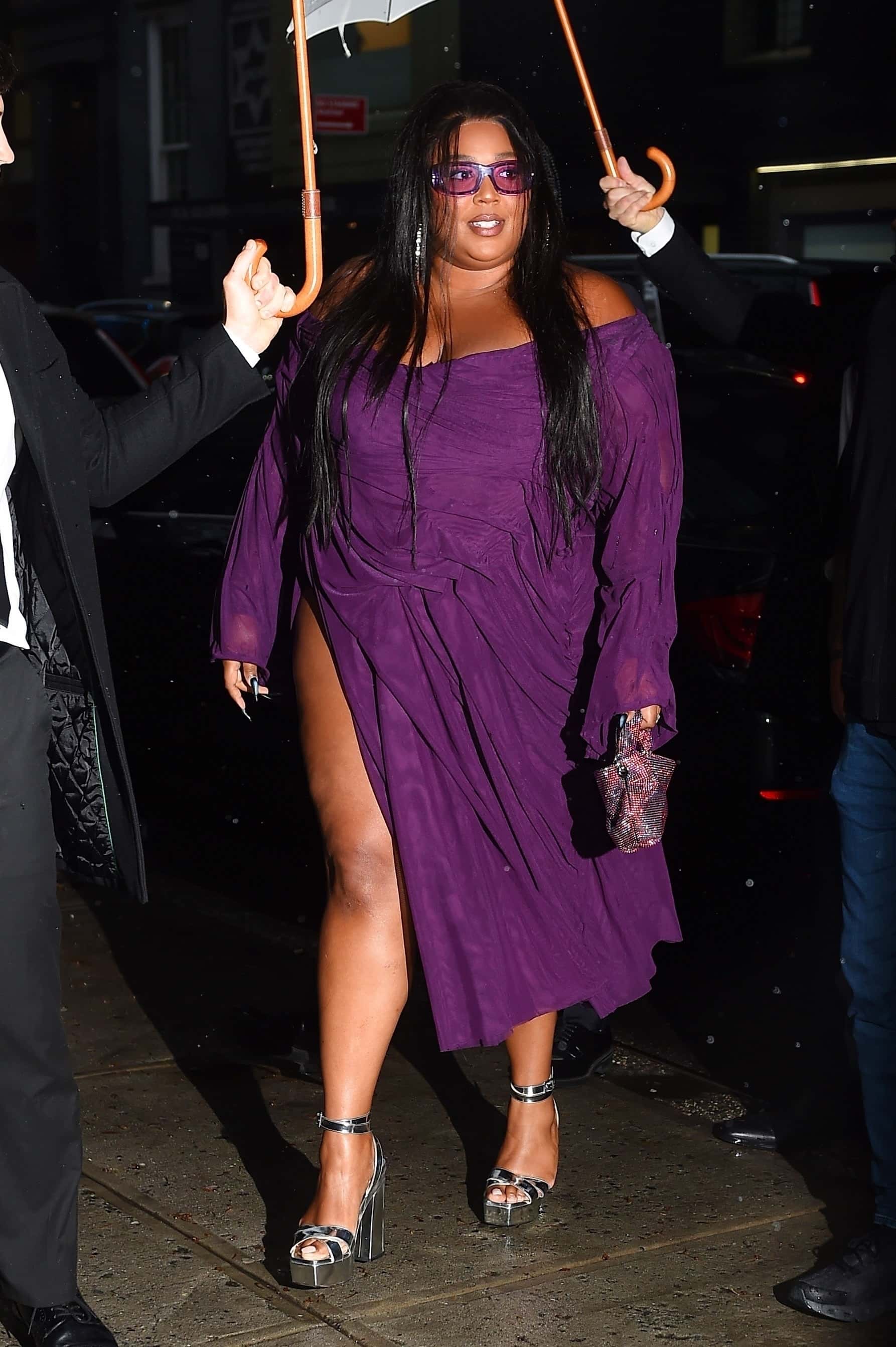 Lizzo looked sexy at April 30 party (Backgrid)