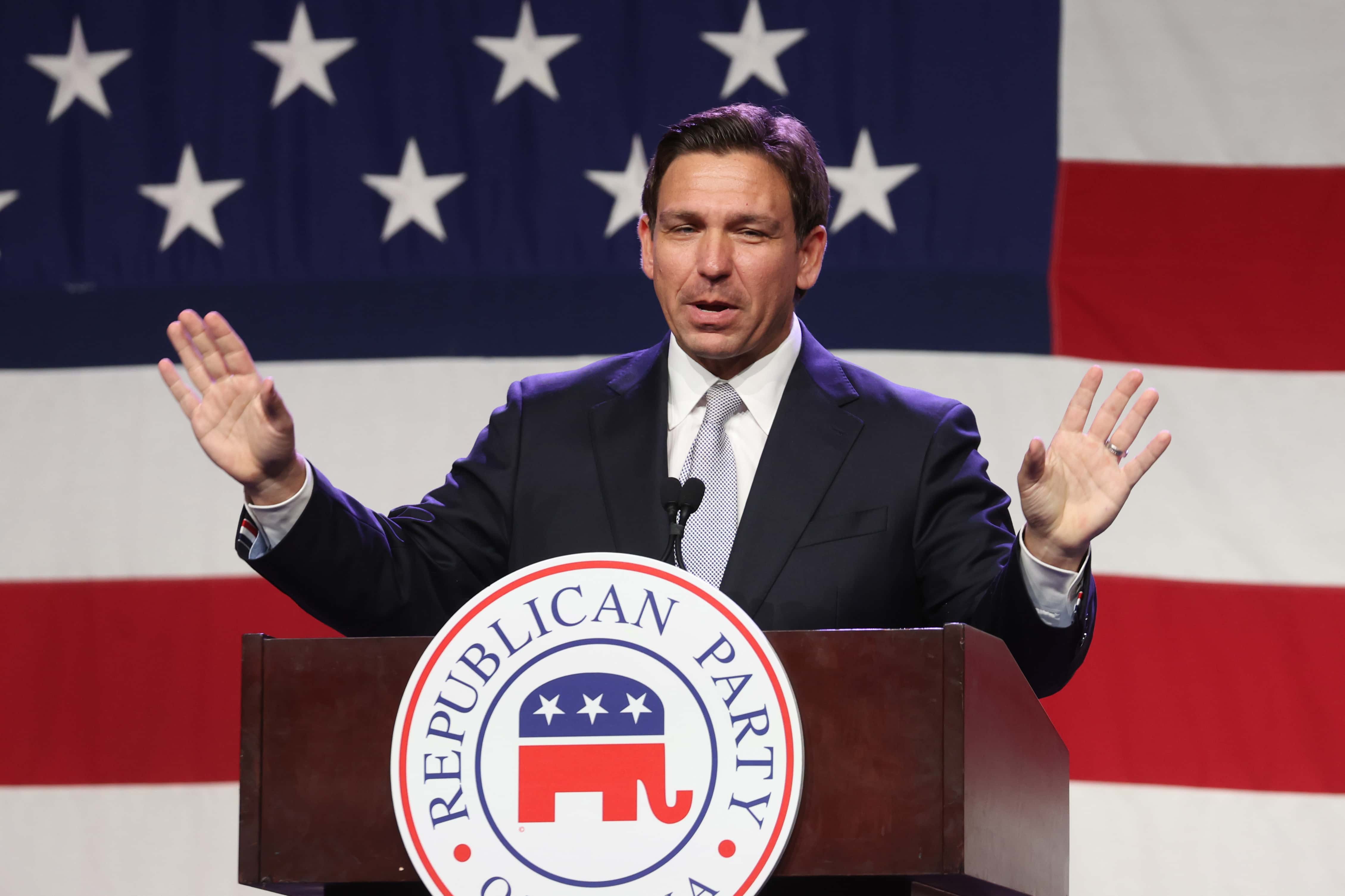 DES MOINES, IOWA - JULY 28: Republican presidential candidate Florida Governor Ron DeSantis speaks to guests at the Republican Party of Iowa 2023 Lincoln Dinner on July 28, 2023 in Des Moines, Iowa. Thirteen Republican presidential candidates were scheduled to speak at the event. (Photo by Scott Olson/Getty Images)