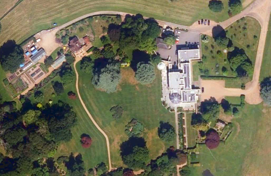 A birds eye view of the Royal Lodge in Windsor (Twitter/@ArchewellBaby)