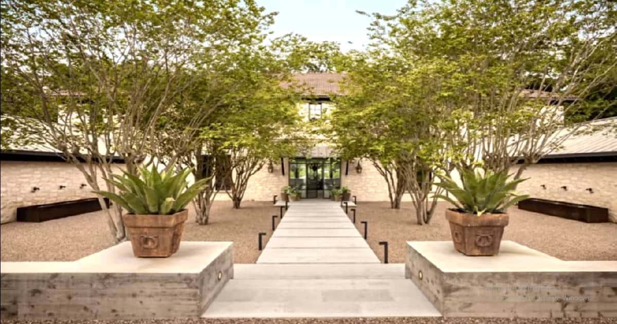 Joe Rogan's house in Texas (Property Passion/ YouTube)