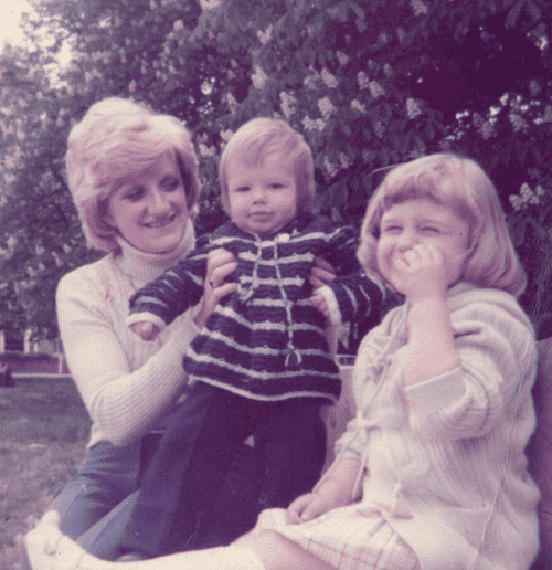 David Beckham paid tributes on March 8 as International Women's Day kicked off with an empowering new Inatgram post for the women in his life (Instagram/@davidbeckham)