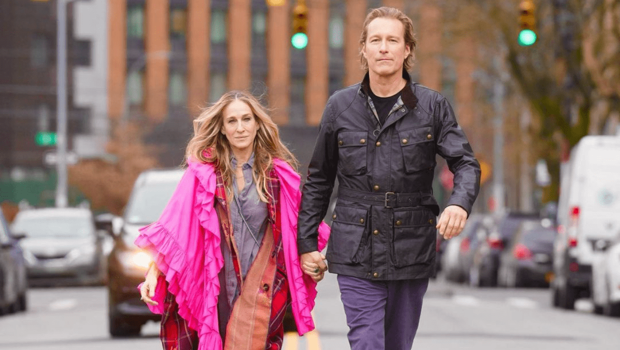 Sarah Jessica Parker as Carrie Bradshaw and John Corbett as Aidan Shaw from 'And Just Like That' (@justlikethatmax/Instagram)