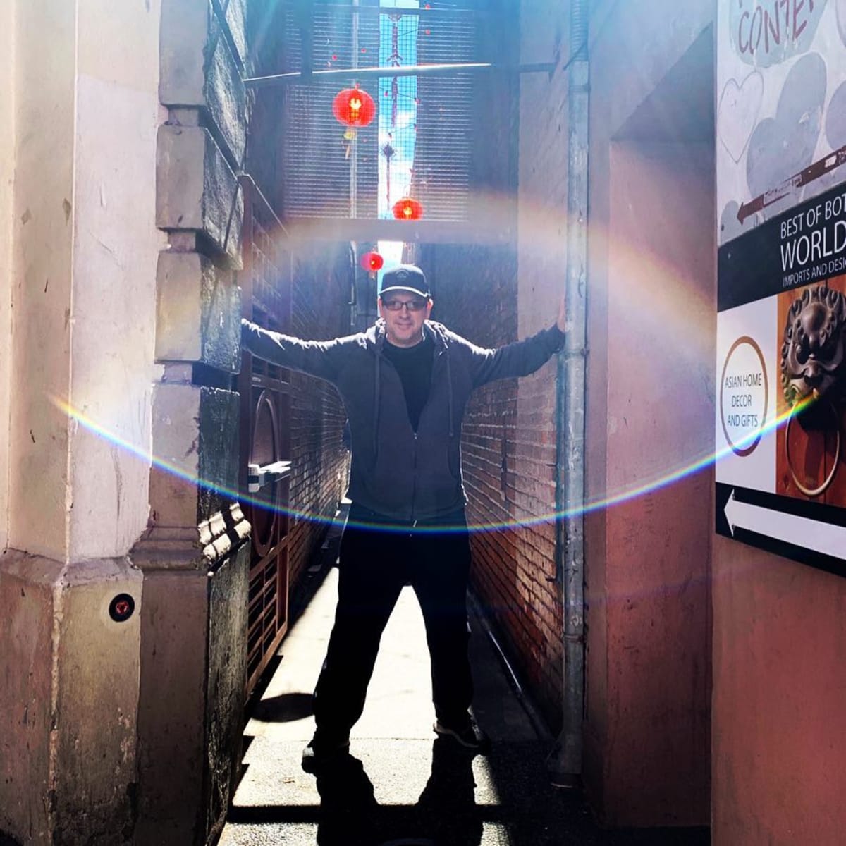 When it comes to poker pros, Phil Laak is among the most amusing (Instagram/phillaak)