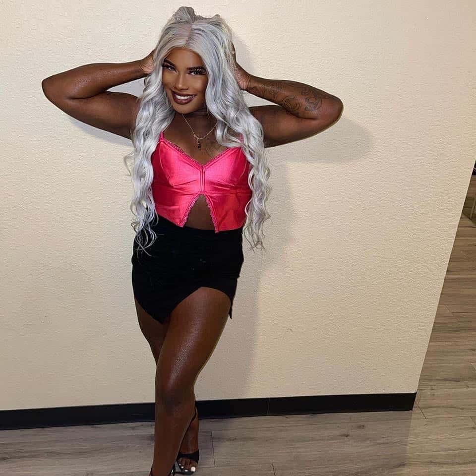 Averie Chanel Medlock has been removed from the cheerleading team (Averie Chanel Medlock/Facebook)