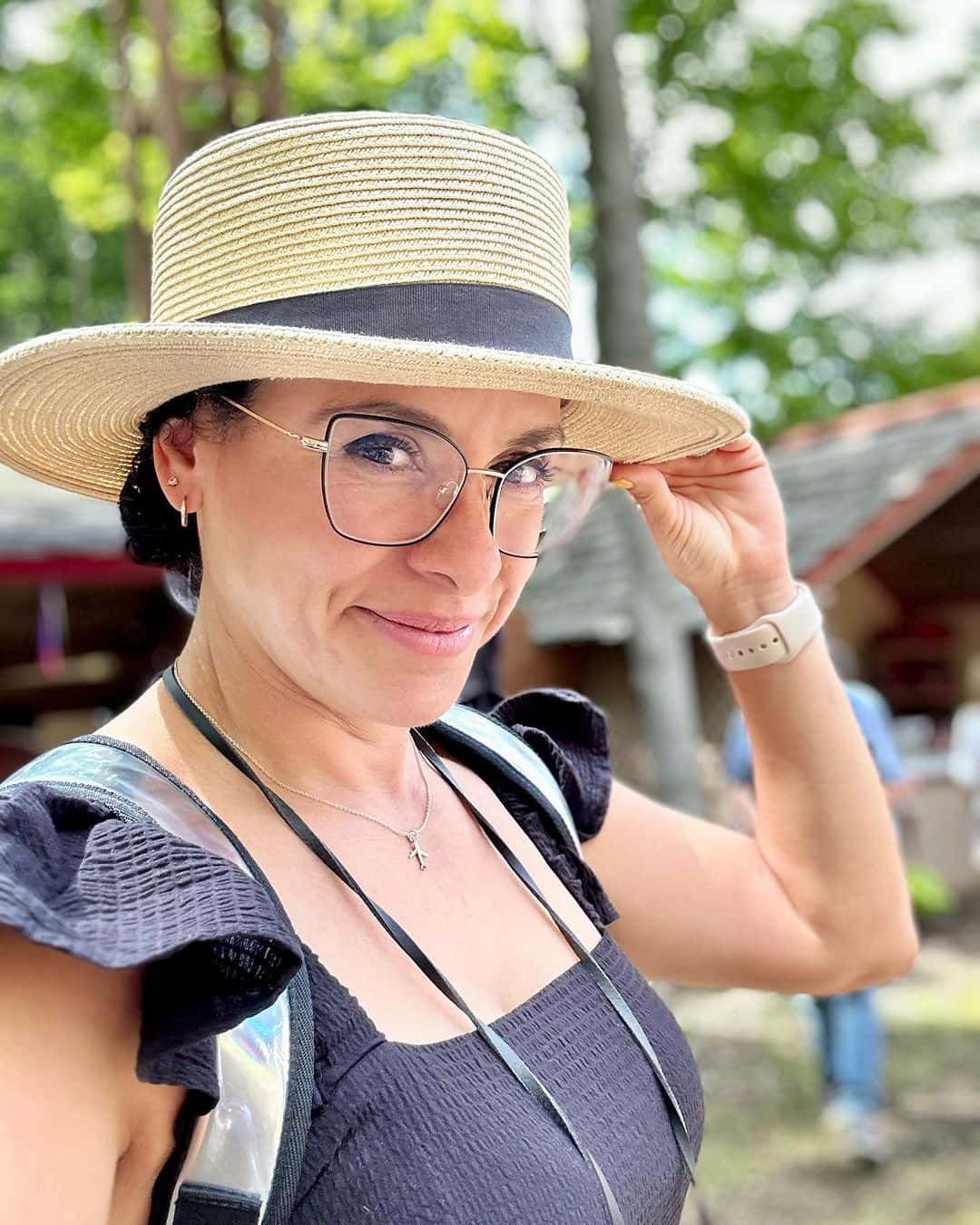 Heidi tours across the country as a speaker. (Instagram/@heidilagares) 