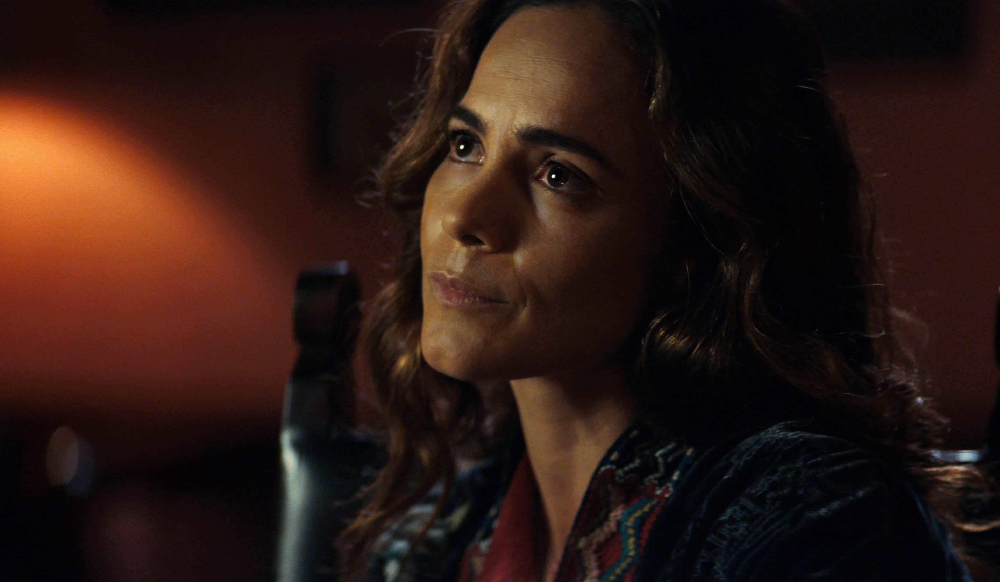 Alice Braga as Diana Cruz in 'Hypnotic' (Ketchup Entertainment)