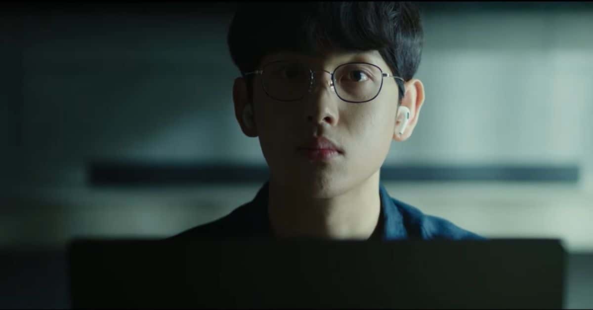 Yim Si-wan as Jun-yeong in 'Unlocked' (Netflix)