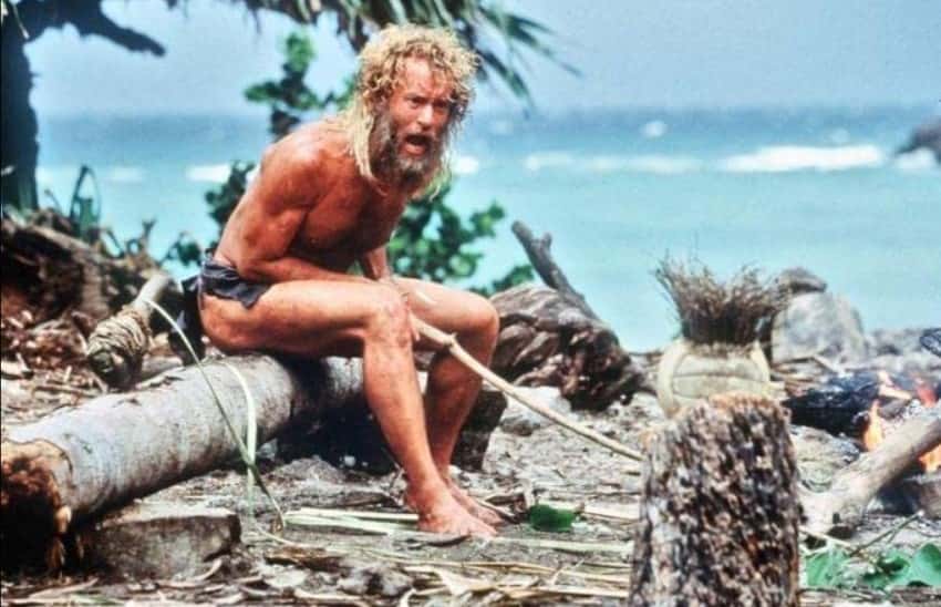 Tom Hanks had to lose the same weight to transform into the shipwrecked specter that was Noland at the end of the film. (IMDb)