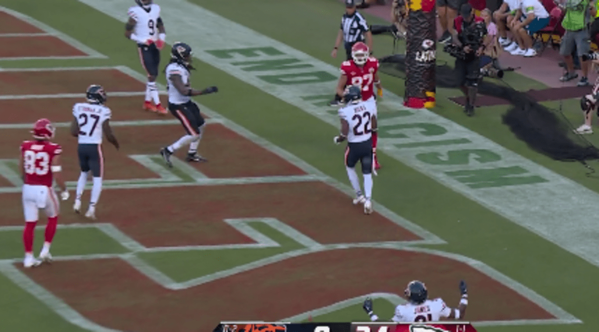 Then Tomhawk chop was an irony to the Chiefs vs. Chicago Bears game on September 24 as the field itself showed 'END RACISM' (@Chiefs/X)