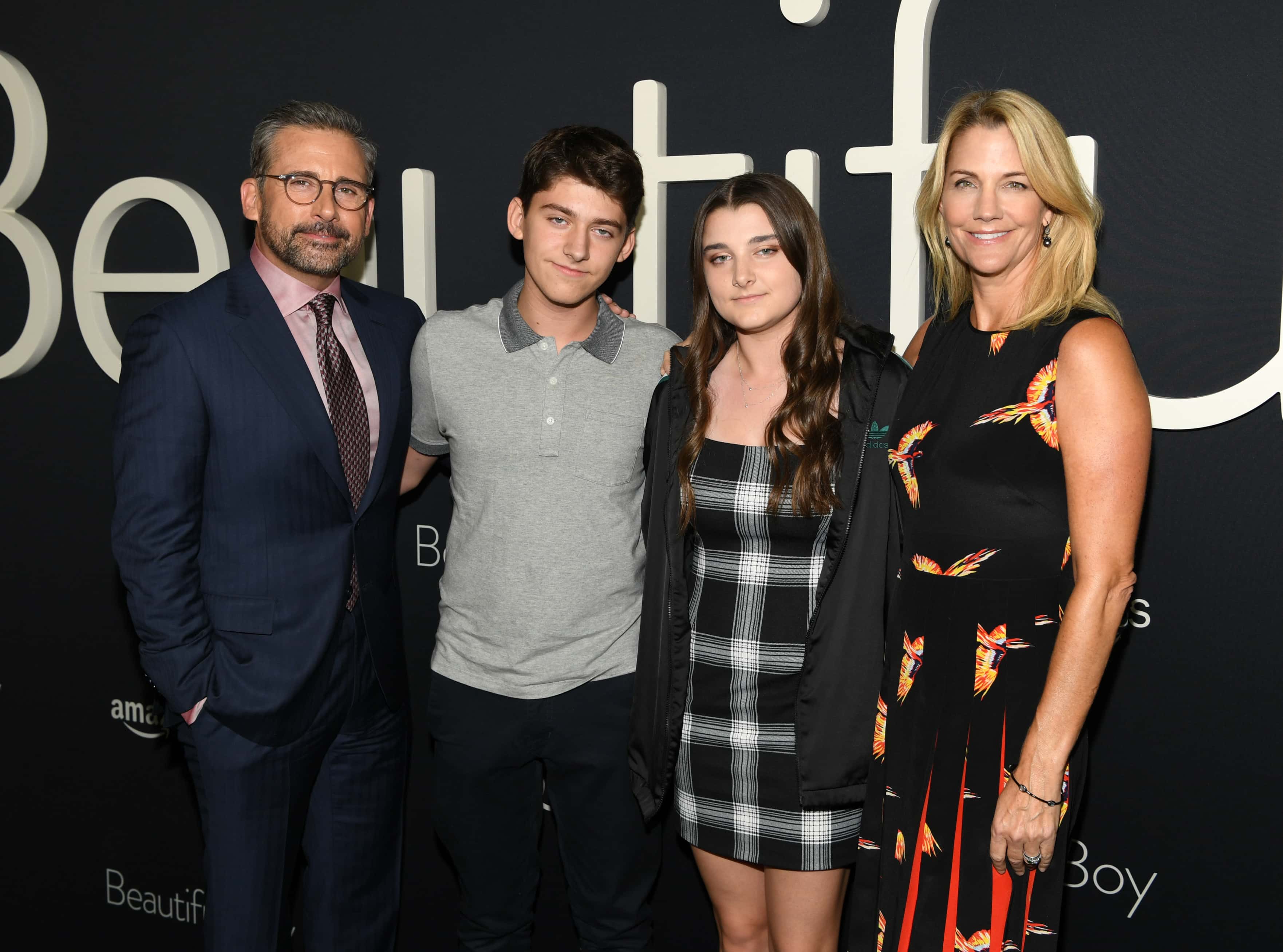 BEVERLY HILLS, CALIFORNIA - OCTOBER 08: (L-R) Steve Carell, John Carell, Elisabeth Anne Carell and Nancy Carell attend the Amazon Studios of Angeles premiere of 