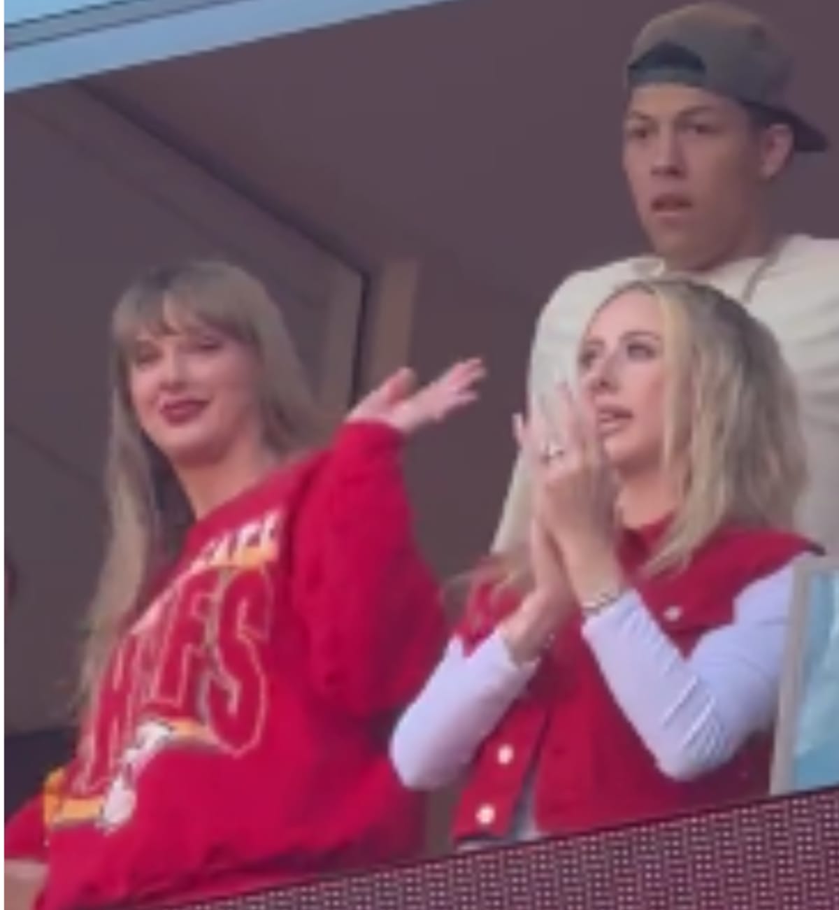 Taylor Swift and Jackson Mahomes at Arrowhead Stadium (@katherinekalafu/X)
