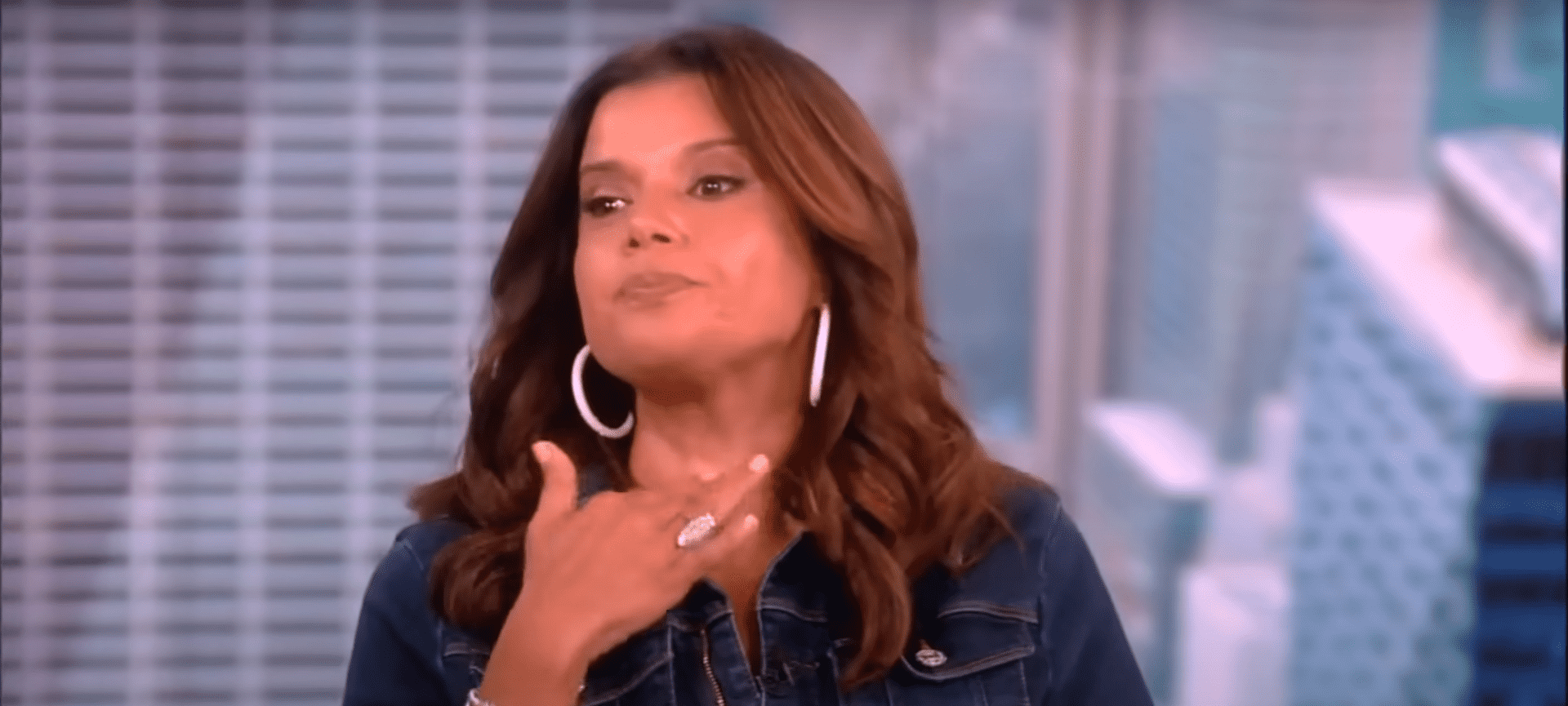 Ana Navarro hilariously points at her throat when talking about 'dryness' (YouTube/TheView)