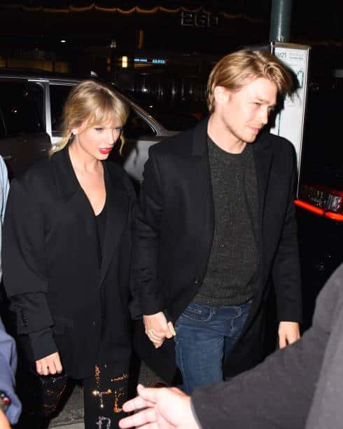 Taylor Swift and Joe Alwyn are seen at Zuma restaurant on October 6, 2019 in New York City. (Photo by Robert Kamau/GC Images)