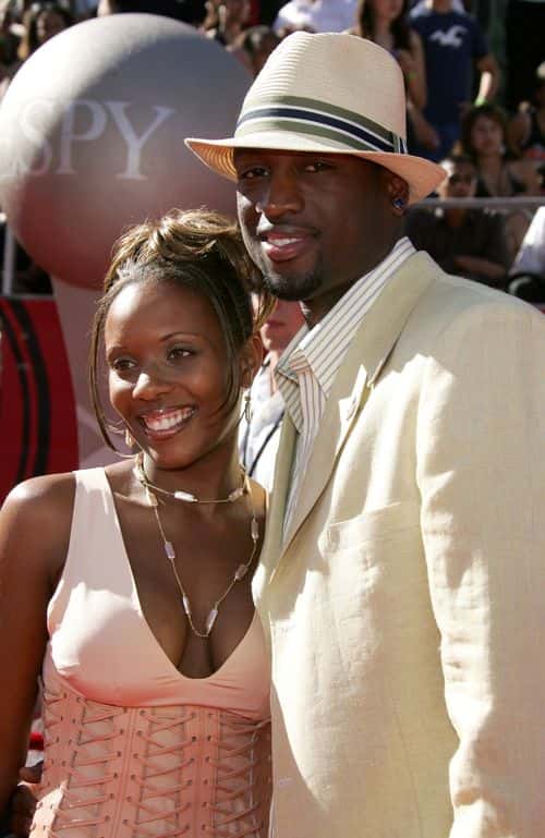 Dwyane Wade of the Miami Heat and his wife Siohvaughn arrive at the 2006 ESPY Awards at the Kodak Theatre on July 12, 2006 in Hollywood, California.