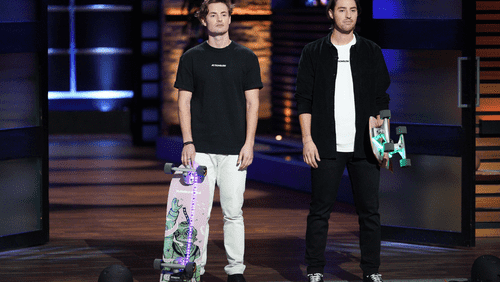 Garret and Dakota Porter of ActionGlow on 'Shark Tank' Season 14 episode 7 (ABC)