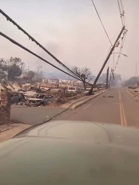 The deserted streets are looking like they belong to the war-zone (X/@crimewithbobby)