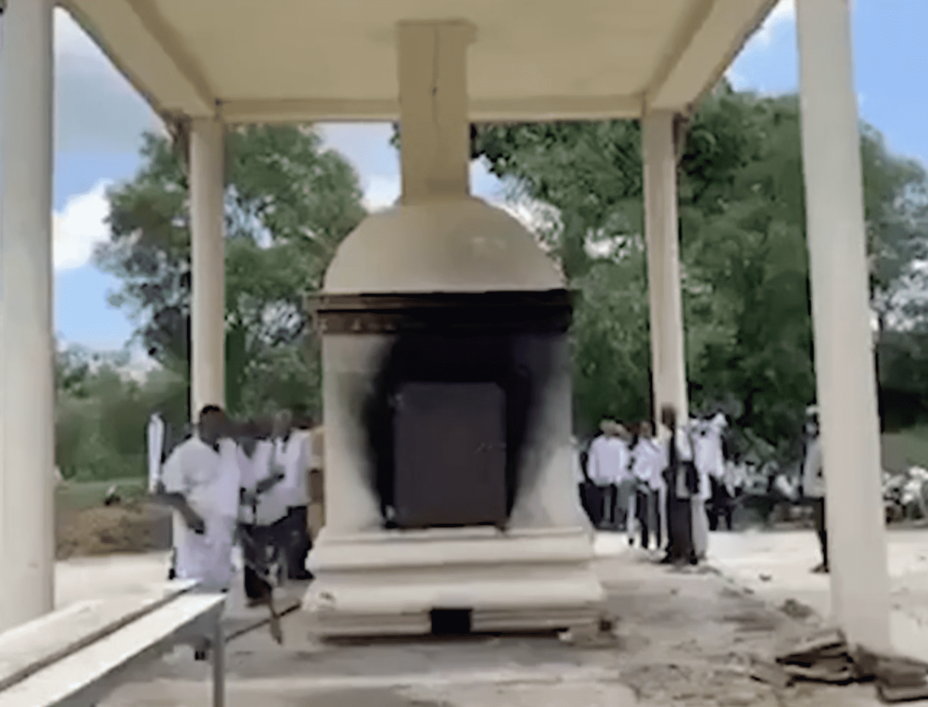 (Screenshot from Daily Mail)