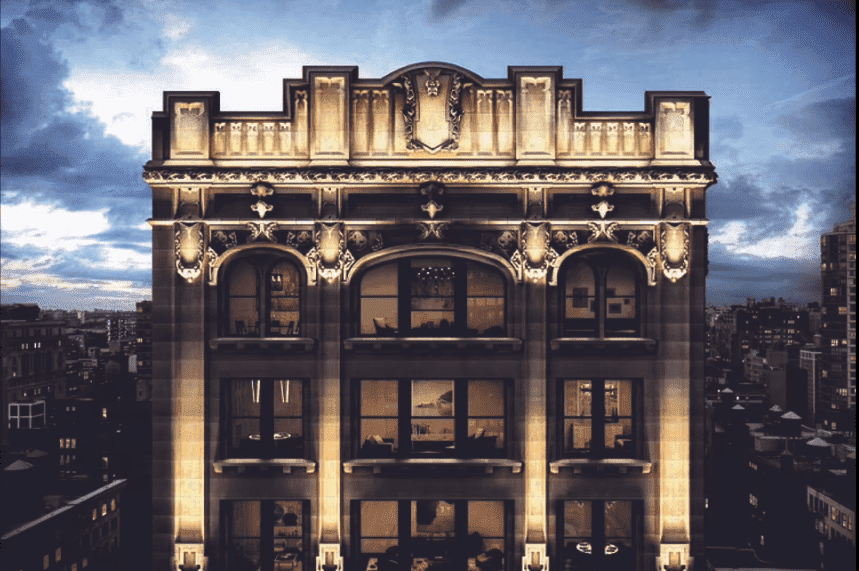 Jeff Bezos made a number of purchases on Manhattan's Fifth Avenue (212 Fifth Avenue)
