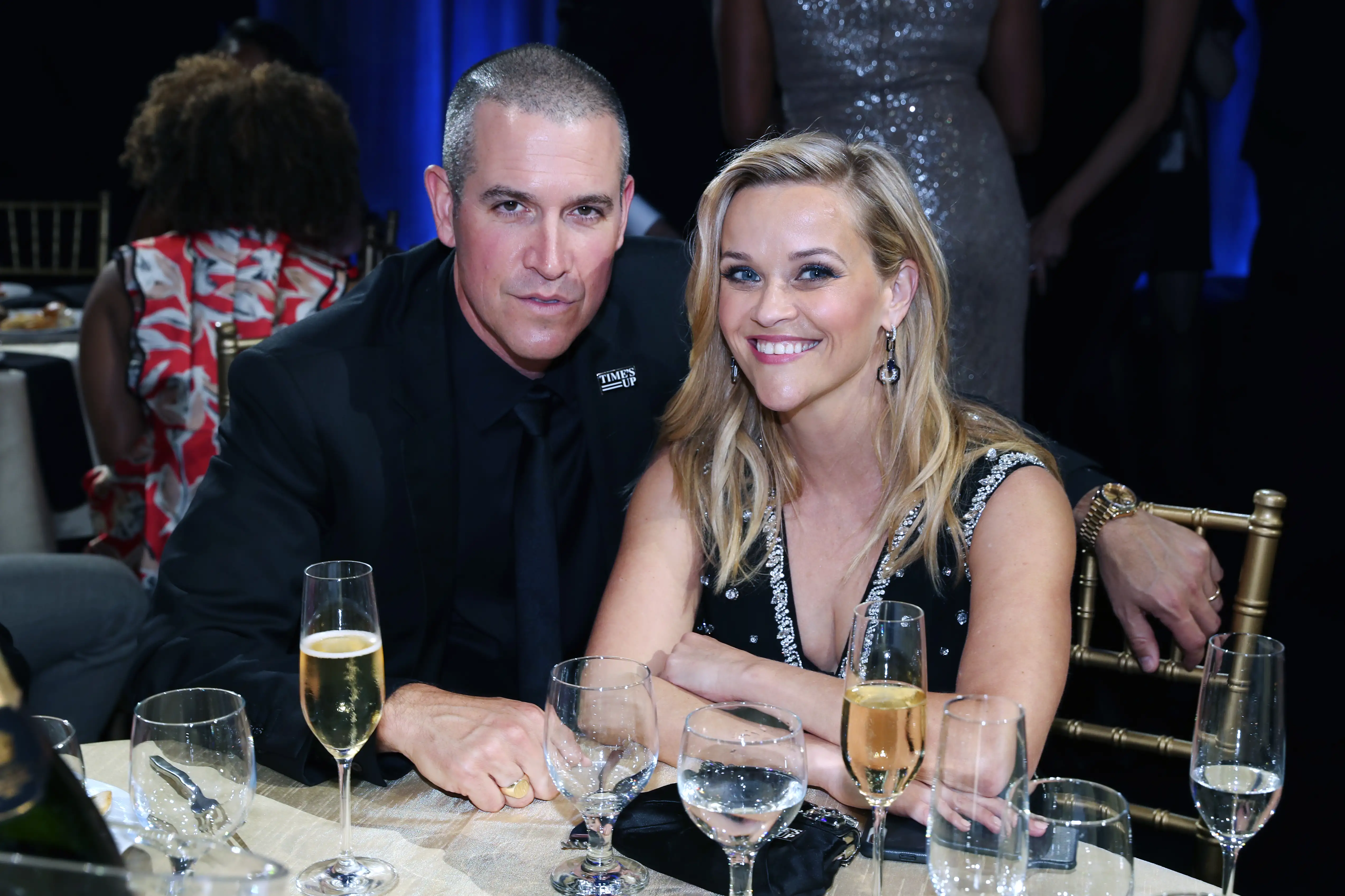  Jim Toth (L) and Reese Witherspoon attend The 23rd Annual Critics' Choice Awards at Barker Hangar on January 11, 2018 in Santa Monica, California. (Photo by Christopher Polk/Getty Images for The Critics' Choice Awards )