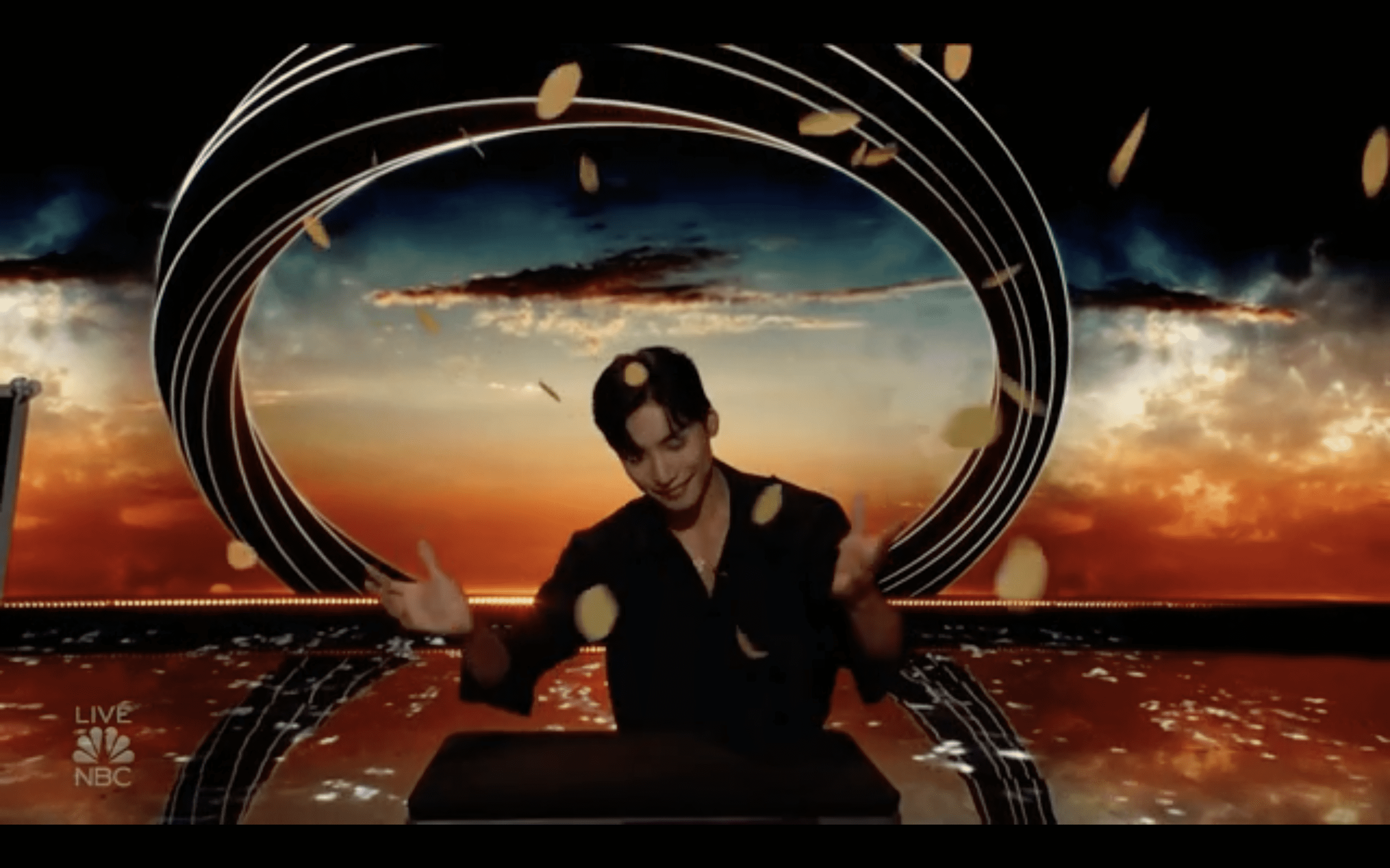 Yu Hojin performs his magic tricks on 'AGT' Season 17 semi-finals (NBC)